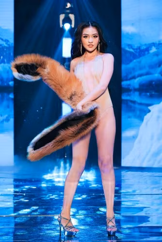 Phía dưới những clip của Thanh Tâm, cư dân mạng đã để lại nhiều bình luận chúc mừng cô nàng tìm thấy hạnh phúc, mong đợi đám cưới của cặp đôi.