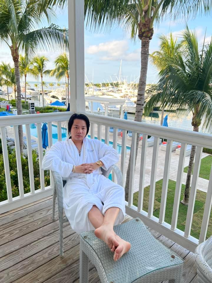 Trước những câu hỏi kiểu : "Kéo chân xong có đi lại bình thường được không?" hay "Kéo chân xong làm việc nặng được không?", Khoa Pug vừa có đáp trả thâm thúy khiến đối phương "tắt đài".