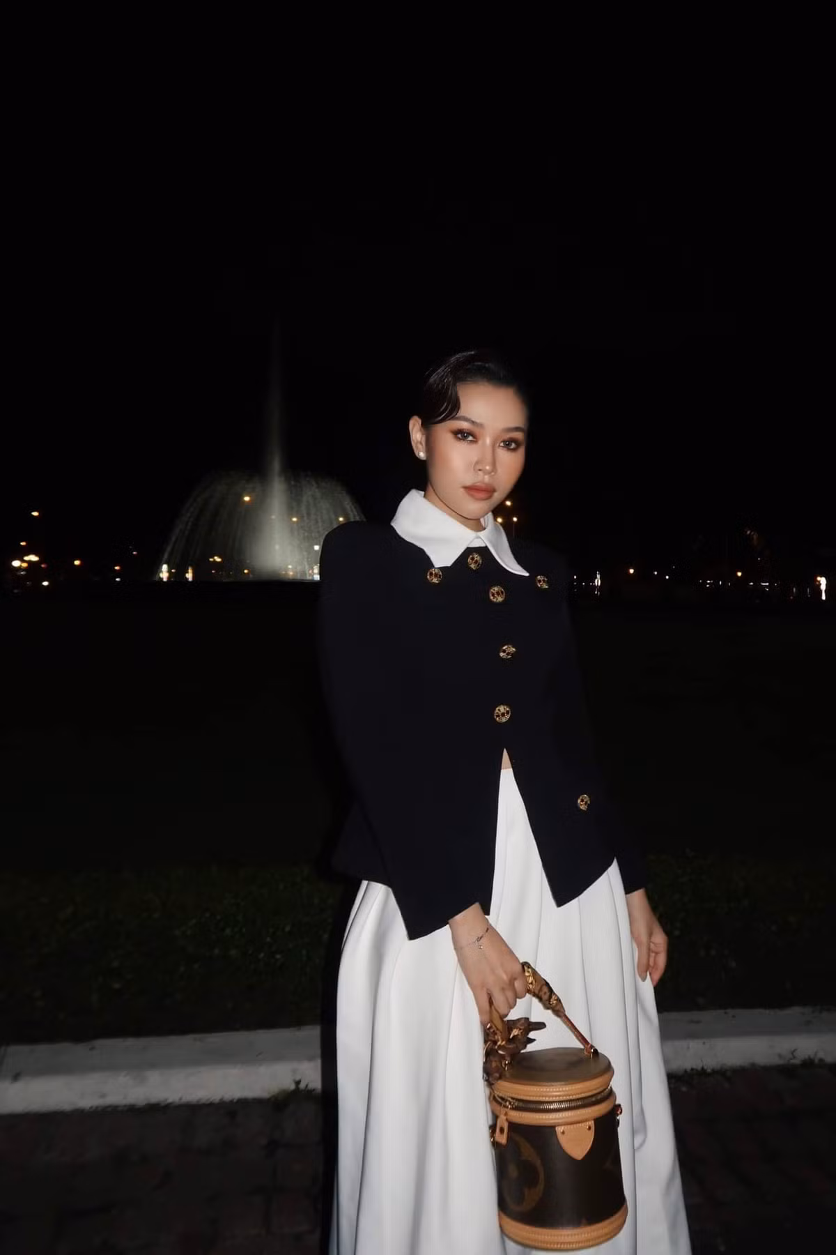 Không muốn trở nên mờ nhạt trong mắt khán giả, Nguyên quyết tâm thay đổi hình ảnh, trở nên xinh đẹp, quyến rũ hơn trước.