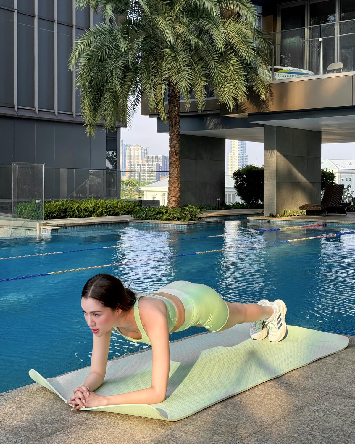 Thanh Thanh Huyền là một MC tài năng. Cô thường xuyên xuất hiện tại các sự kiện giải trí lớn ở vai trò người dẫn chương trình.