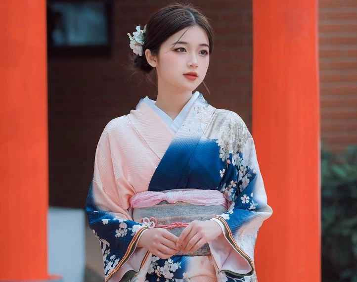 Sau khi được báo Trung chú ý, Khánh Ly từng chia sẻ, cô rất vui mừng vì điều này bởi cô vốn yêu thích văn hóa Trung Hoa.