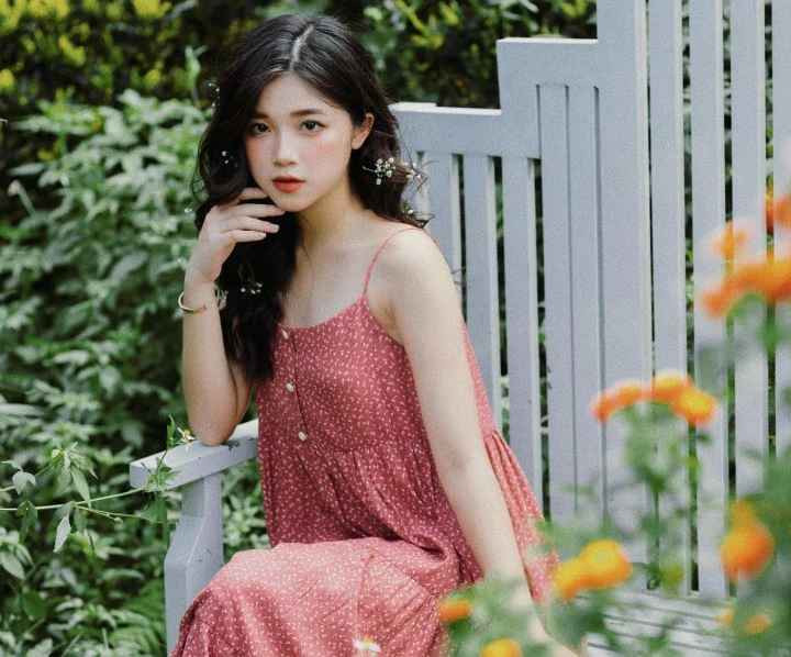 Cựu nữ sinh trường chuyên Hùng Vương luôn xuất hiện với hình ảnh mơ mộng, sắc vóc mỏng manh như sương khói.