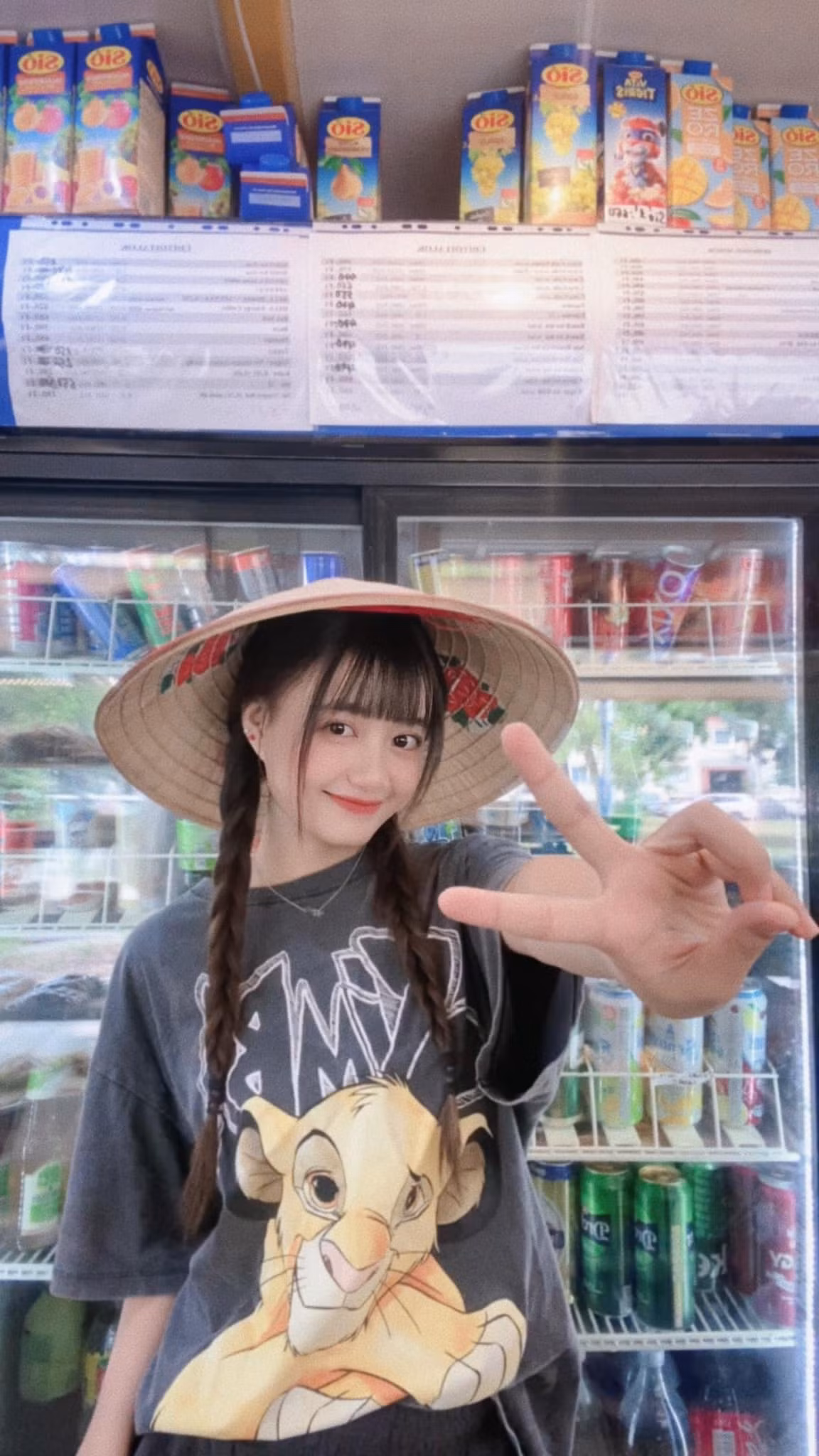 Cách đây vài năm, Võ Ê Vo còn gây chú ý khi xuất hiện trong MV ca nhạc của ca sĩ Sơn Tùng M-TP.