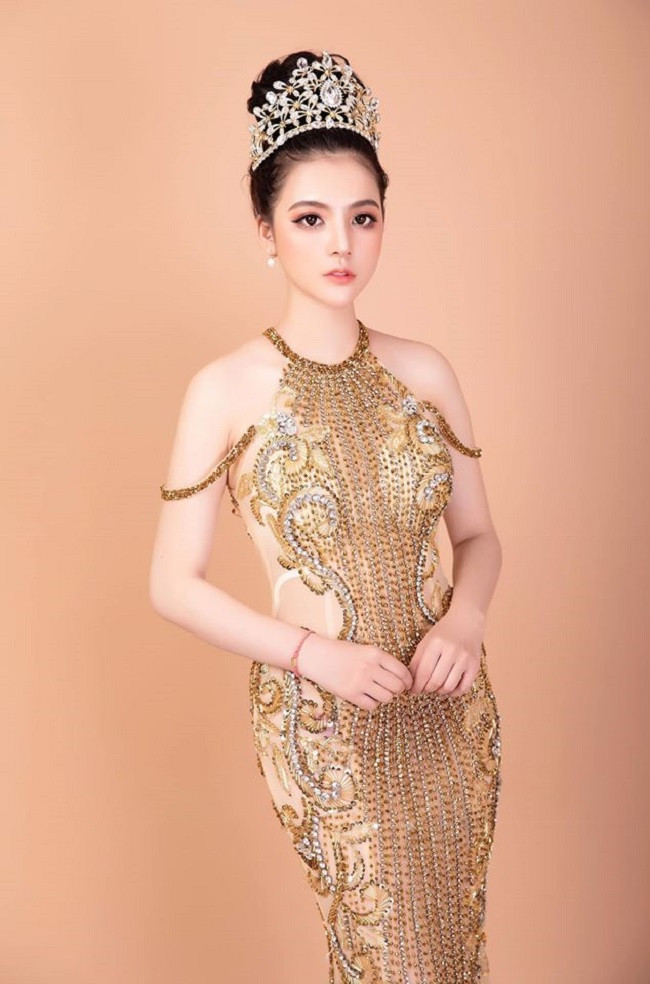 Nông Lưu Thảo cũng rất chăm chỉ update hình ảnh của bản thân lên trang cá nhân hiện đang có gần 50.000 lượt theo dõi của mình