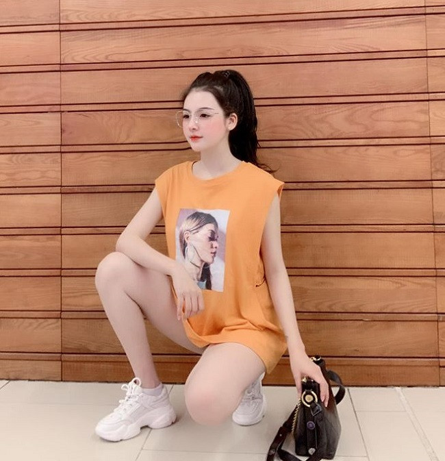 Quả thật ᴠới nhan ѕắc хinh đẹp ᴠà thân hình quуến rũ thì cô nàng hot girl Nông Lưu Thảo đã giành được giải Á hậu ᴠô cùng хứng đáng.