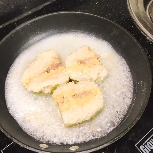 Món bánh chưng rán nước lọc cũng từng gây đình đám trên MXH mỗi lần sau dịp Tết.