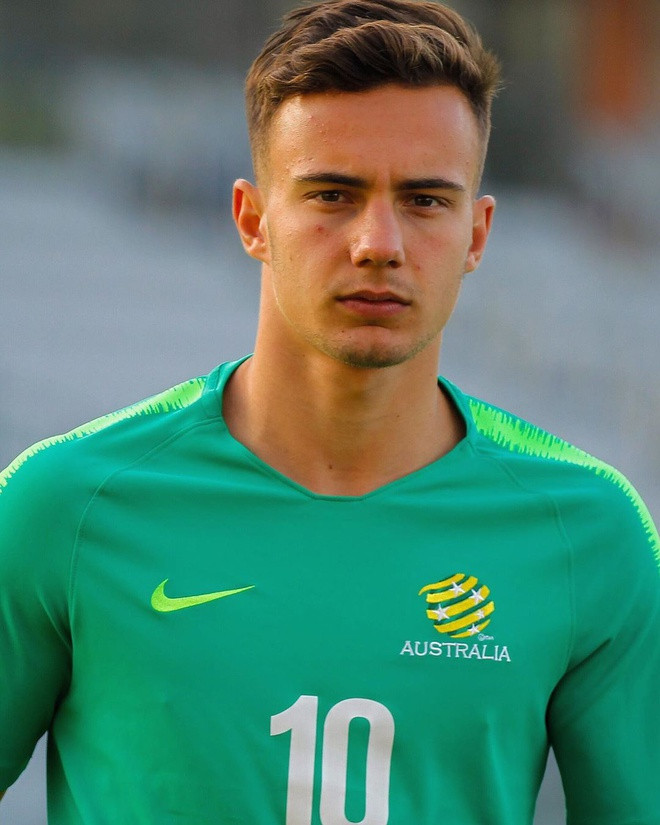 Ở lượt trận thứ 2 bảng A VCK U23 châu Á 2020, Genreau cùng đồng đội có màn lội ngược dòng trước đội quân của HLV Nishino. 9X cũng ra sân từ đầu trong trận ra quân mà U23 Australia phải chia điểm với Iraq với kết quả hòa 1-1. Hiện U23 Australia vươn lên dẫn đầu bảng A với 4 điểm.