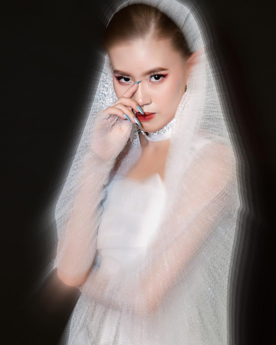 Cách đây chưa lâu, Pháo có màn khoe vóc dáng trong bộ bikini đầy màu sắc khi đi biển và nhận về nhiều bình luận trái chiều từ cô nàng.