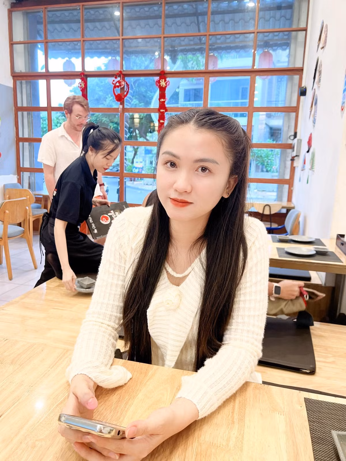 Thi thoảng Hoài Như và chồng sẽ trở về Lâm Đồng thăm bố mẹ chồng. Ở đó cô được cưng chiều như con gái ruột, không phải làm bất cứ việc gì.