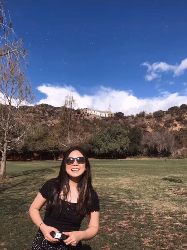 Sau 1 năm học tập, hiện tại Thùy Khanh đang là cơ phó huấn luyện của hãng Pacific Airlines. Nếu tính theo giờ bay, cô đã bay được hơn 300 giờ, chuyến bay dài nhất là ở Mỹ kéo dài 5 tiếng. Được làm đúng công việc mình thích nên mỗi lần bước chân lên máy bay, cảm giác của Khanh luôn là sự hào hứng.