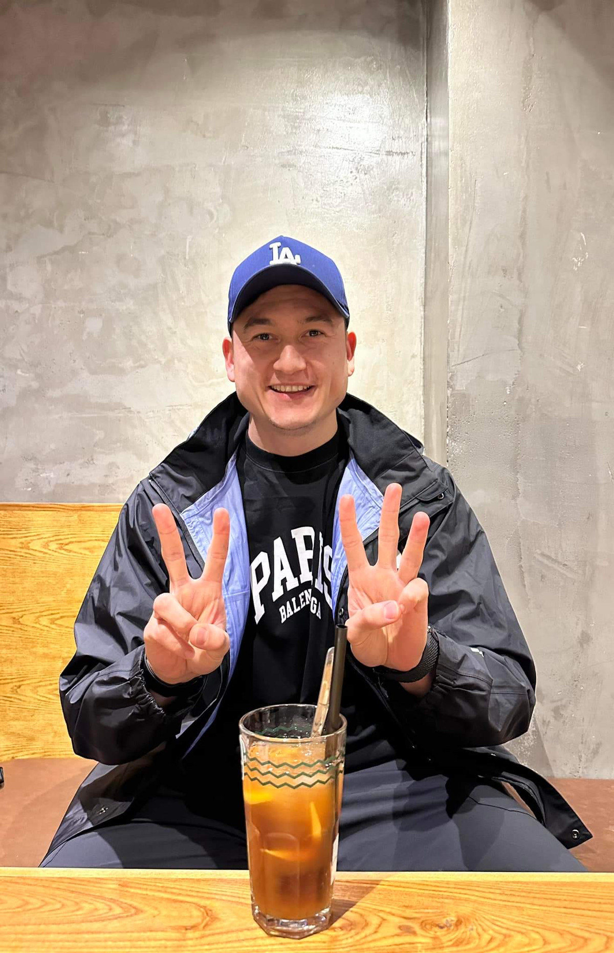 Sau gần 2 năm chơi trong màu áo của CLB Cerezo Osaka (Nhật Bản), thủ thành lai Nga - Việt đã quyết định trở về nước thi đấu.