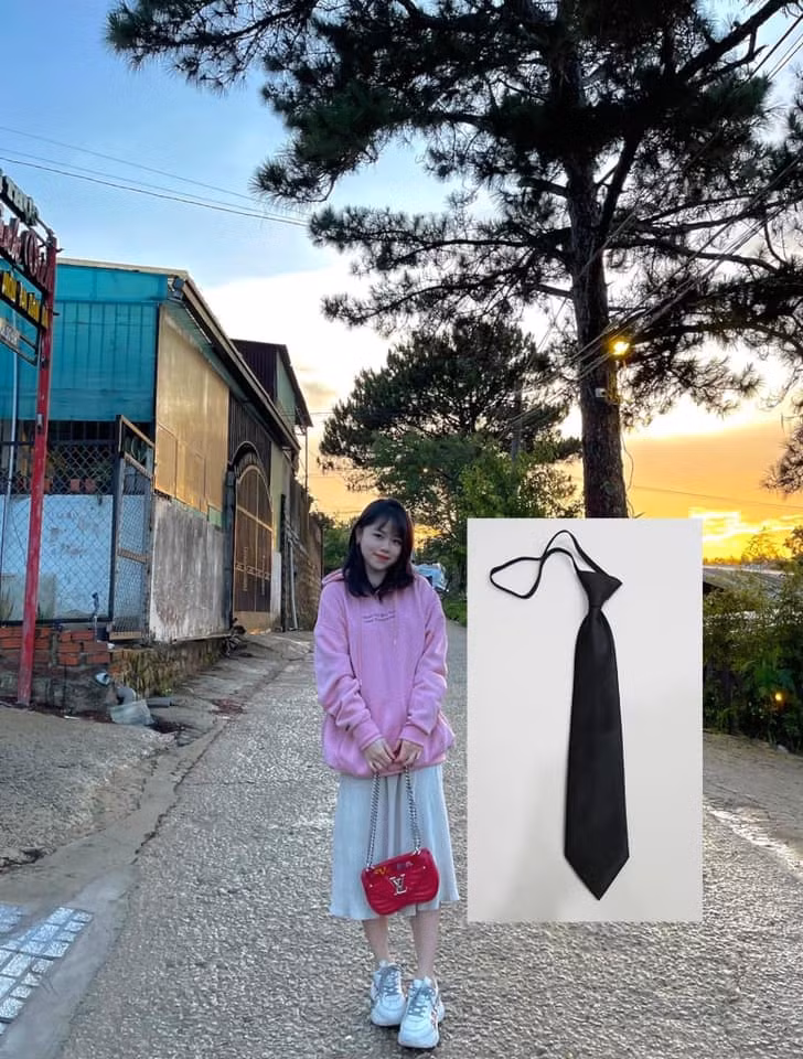 Mới đây, bạn gái cũ Quang Hải đã nhận phải "cái kết đắng" khiến nhiều người cười ngất khi nhờ cộng đồng mạng chỉnh sửa ảnh giúp.