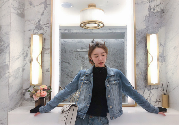 Sự nghiệp của Trương Nguyệt chưa có nhiều dấu ấn rõ rệt. Năm 2014, Trương Nguyệt tham gia show truyền hình tuyển chọn nhóm nhạc mang tên “Thiên Sinh Thị Ưu Ngã”, sau đó trở thành thành viên nhóm nhạc dựa theo tên của chương trình.