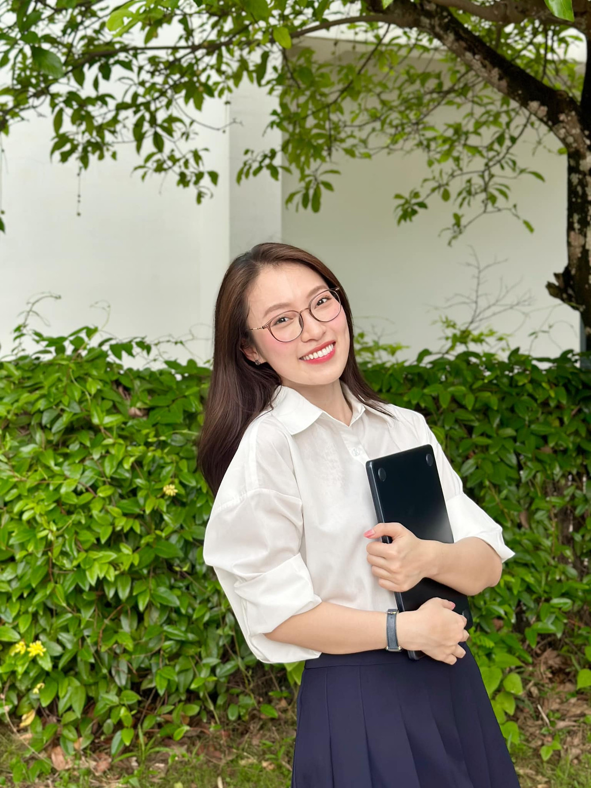 Khánh Vy chia sẻ trong một bài phỏng vấn rằng trước đây, cô cũng từng có những lúc cảm thấy "mệt" khi phải chiều lòng người khác vì vẫn thấy bản thân mình có phần đúng. Hay cô cũng từng quan trọng sự khích lệ, công nhận của mọi người khi muốn mình làm gì cũng phải khiến người ta cảm thấy đúng và chấp nhận.