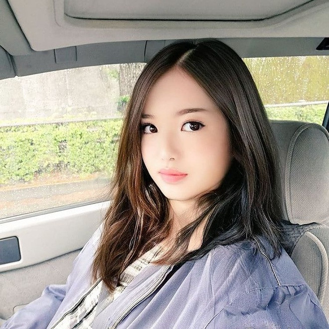 Cùng ngắm thêm những hình ảnh của ông chú tuổi 50 vừa khiến netizen phải nhận cú lừa.