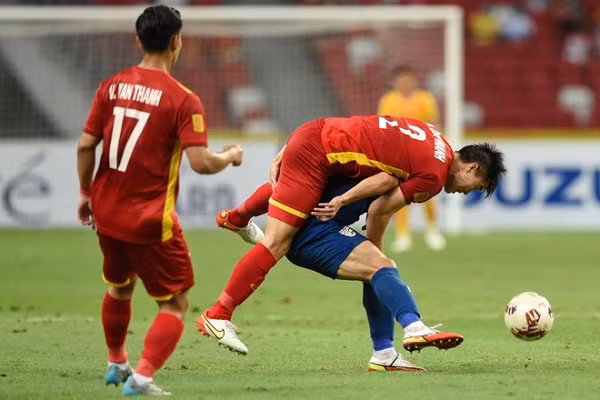 Khong con la chinh minh, doi tuyen Viet Nam bai tran truoc Thai Lan-Hinh-4