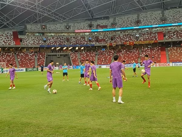 Khong con la chinh minh, doi tuyen Viet Nam bai tran truoc Thai Lan-Hinh-9