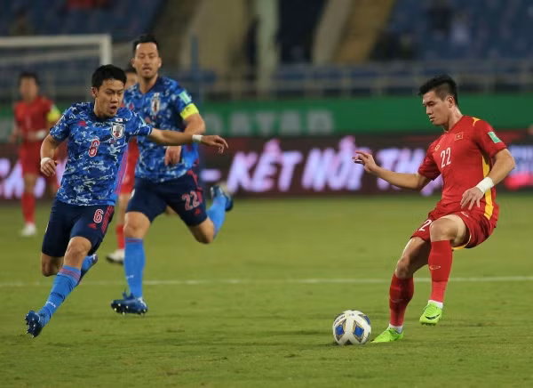 Thua sat nut truoc Nhat Ban, doi tuyen Viet Nam van trang tay-Hinh-9