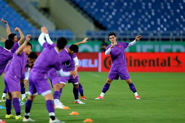 Thua sat nut truoc Nhat Ban, doi tuyen Viet Nam van trang tay-Hinh-36