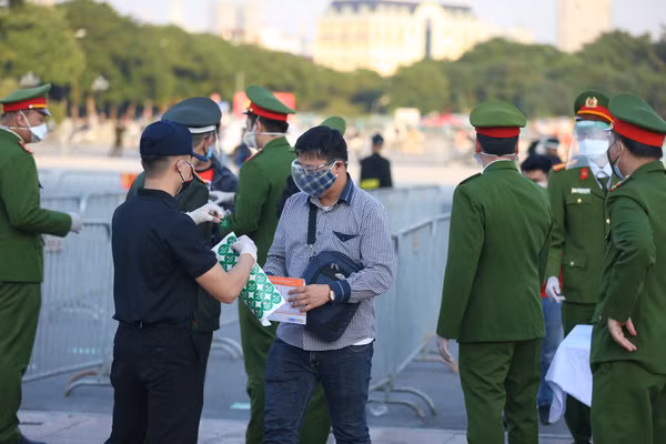 Thua sat nut truoc Nhat Ban, doi tuyen Viet Nam van trang tay-Hinh-18