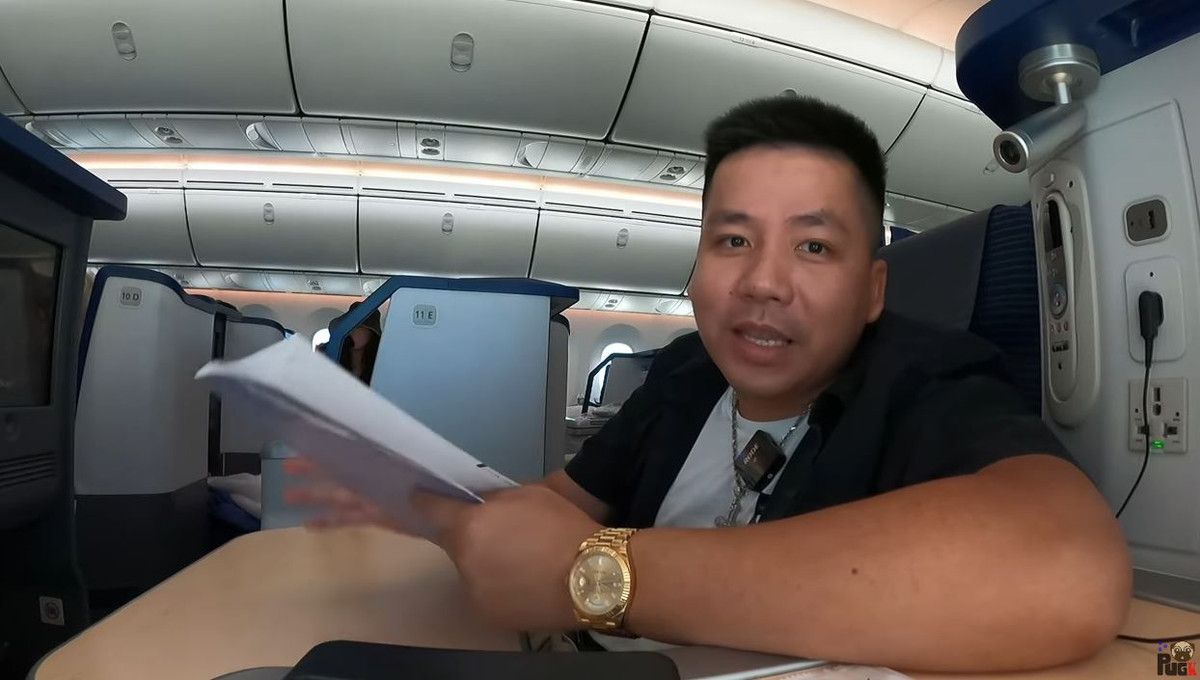 Ngày 25/8, Khoa Pug thông báo bay về Việt Nam sau gần 3 năm du học ở Mỹ. Thông tin trên nhanh chóng thu hút sự chú ý của netizen.