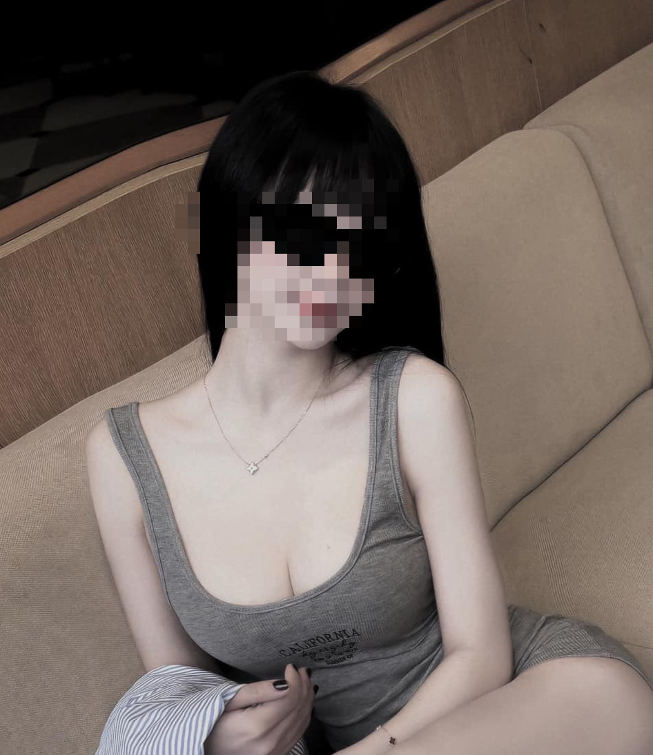 Sau khi thông tin được đăng tải, cư dân mạng không khỏi tò mò về danh tính cô nàng chủ fanpage tên Cô giáo Hương.