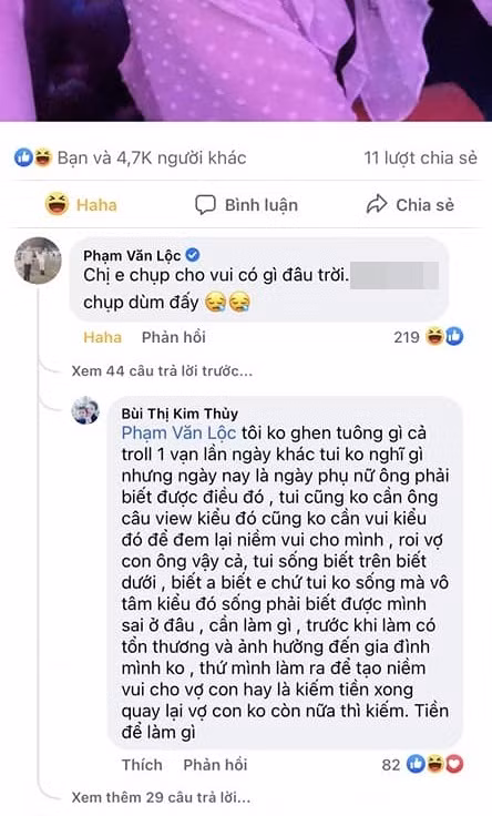 Trước đó, bà xã của Lộc Fuho bất ngờ đăng tải những dòng trại thái lạ như “Sợ nhất đàn ông tồi mà cứ lên mạng cho mình là tốt” hay “Phụ nữ đẹp nhất là chẳng thuộc về ai”, “Ai rồi cũng sẽ thay đổi, chỉ có bản thân mình là thiệt thòi”. Thậm chí, bên dưới bài đăng Lộc Fuho chụp hình cùng một người phụ nữ, bà xã Kim Thủy của anh cũng đáp trả cực gắt.