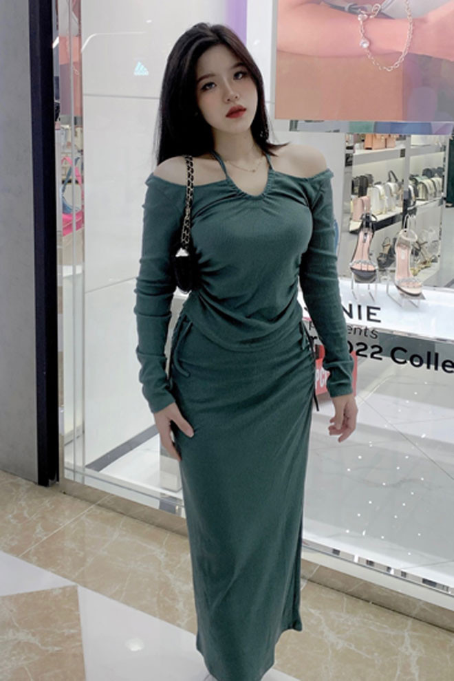 Thời gian đầu, Phương Thảo giảm cân một cách tiêu cực. Cô nàng nhịn ăn liên miên, có ngày chỉ ăn một quả táo, một miếng xôi hoặc bánh mỳ.