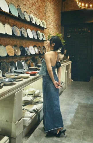 Nàng hot girl ngày càng xinh đẹp, mặn mà, dù vậy vẫn duy trì trạng thái độc thân vui tính, chưa từng công khai bồ mới.