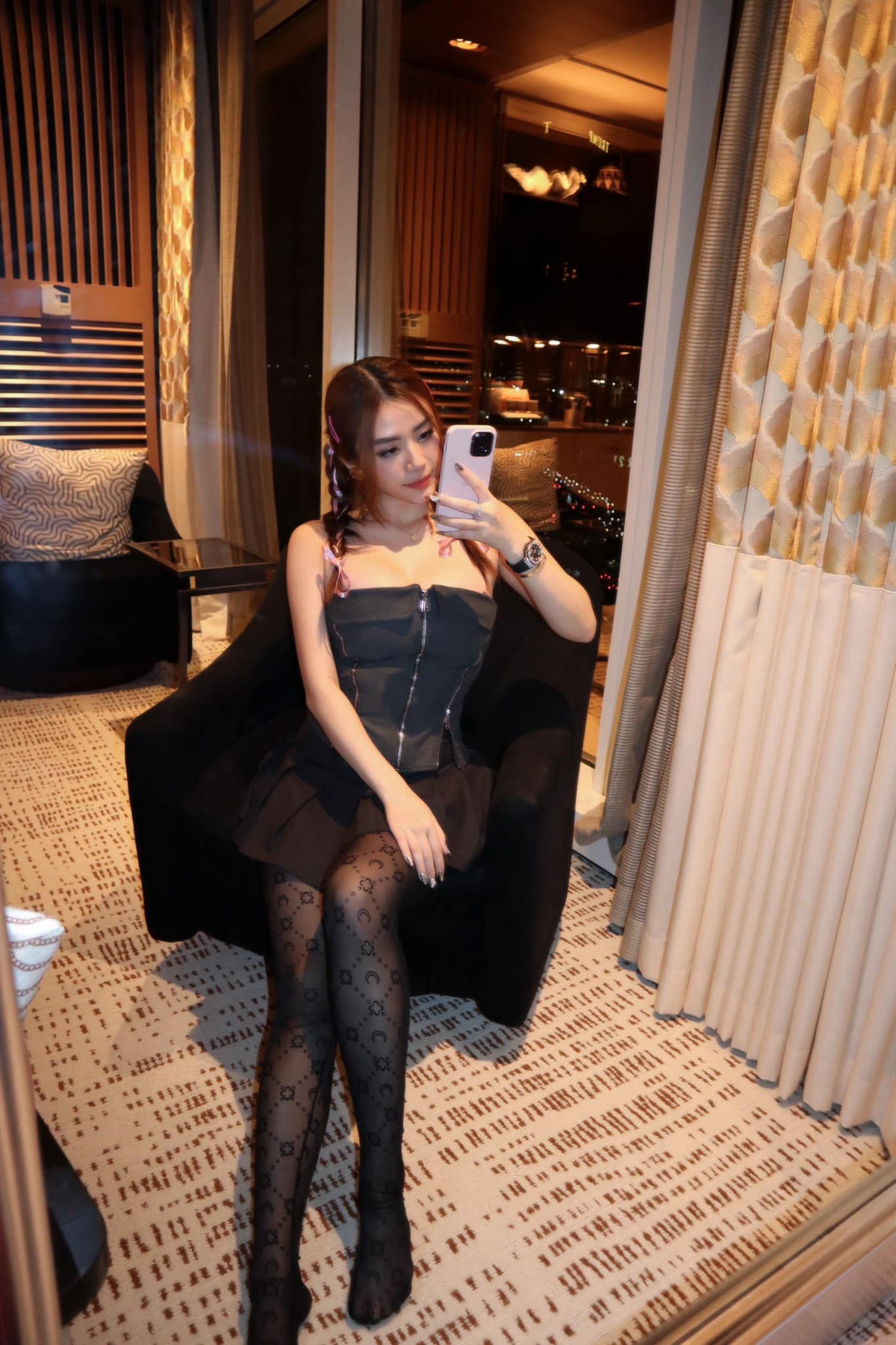 Sau nhiều năm nổi tiếng, Diz Vương của hiện tại ngày càng gợi cảm bội phần.