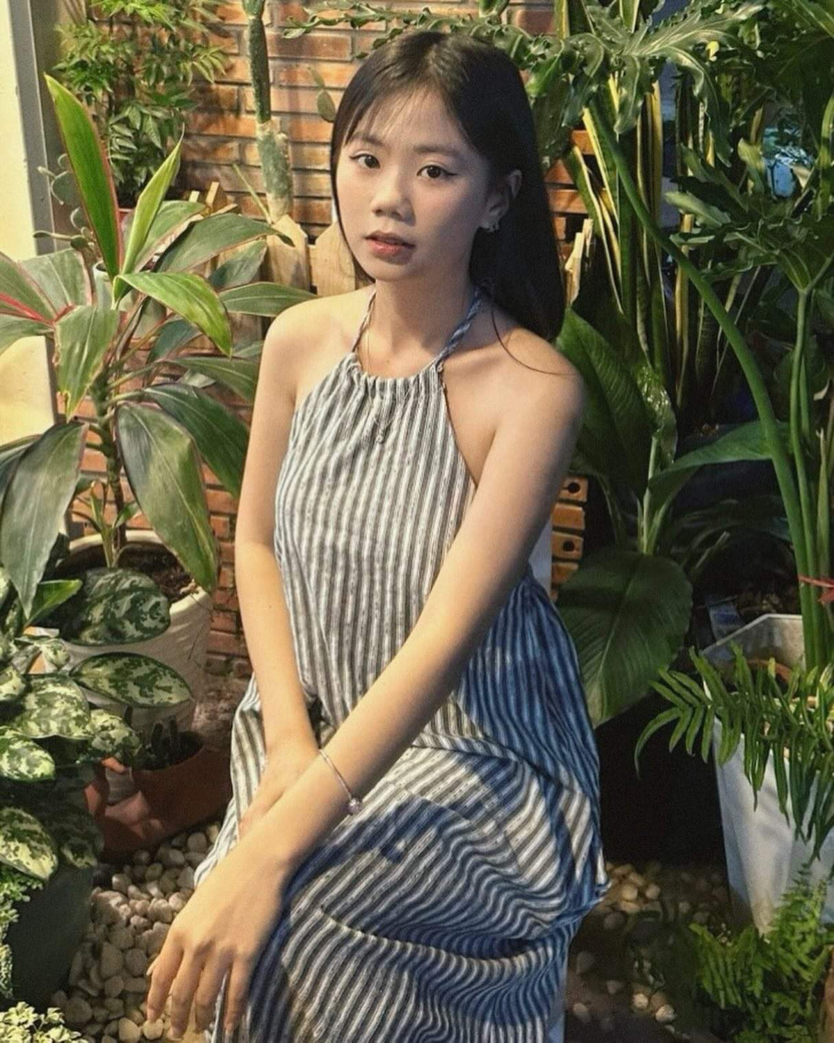 Thậm chí, Thảo Da Ua từng đăng tải nhiều clip chăm con và khẳng định mình là "mẹ đơn thân"