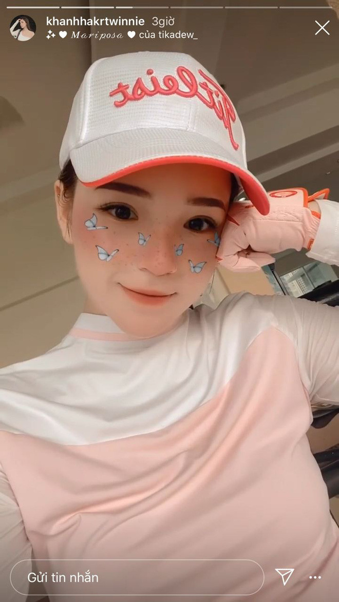 Khánh Hà khiến dân tình phải trầm trồ với body hút mắt trong trang phục chơi golf.