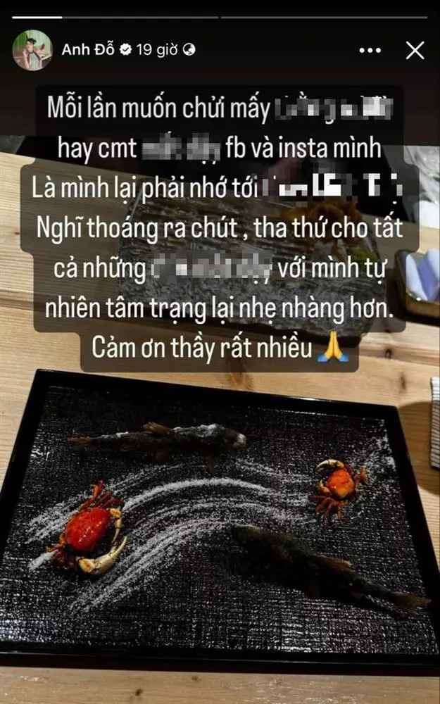 Không biết sự tình cụ thể là gì mà mới đây, nàng hot girl Thanh Hóa đã không giấu được sự bức xúc của mình và sử dụng những từ ngữ có phần "nhạy cảm" để phản hồi lại.