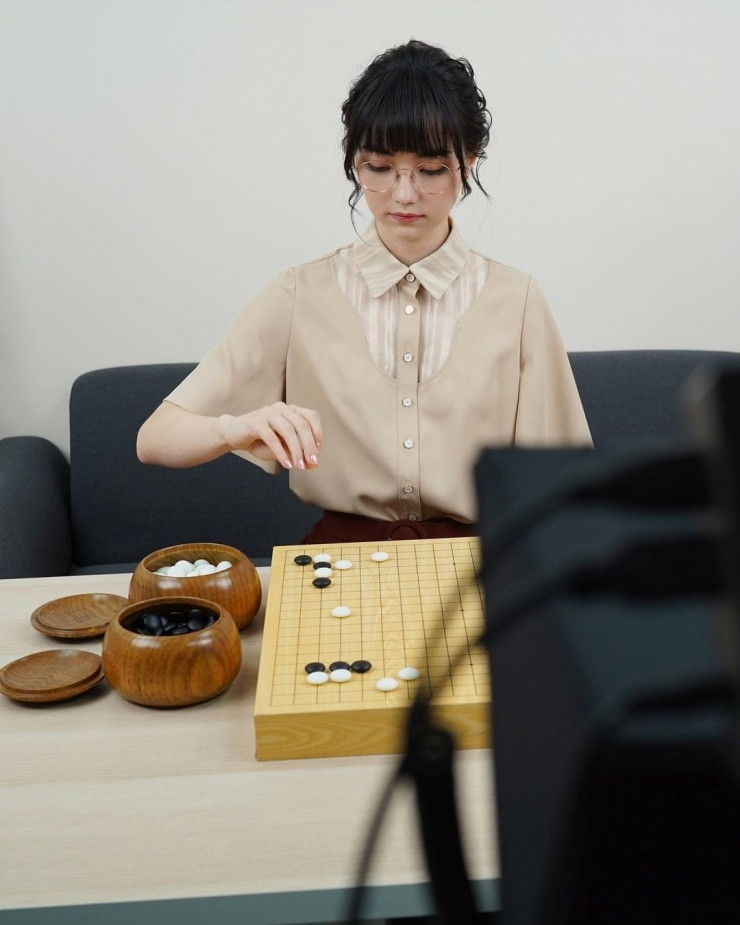 Năm 2011, Joanne cùng một số đồng nghiệp khác tẩy chay giải thi đấu Qiangdeng Cup. Nguyên nhân là Missingham phát hiện ban tổ chức trả cho nam kỳ thủ mỗi ván đấu 886 USD, trong khi các nữ kỳ thủ không nhận được gì.