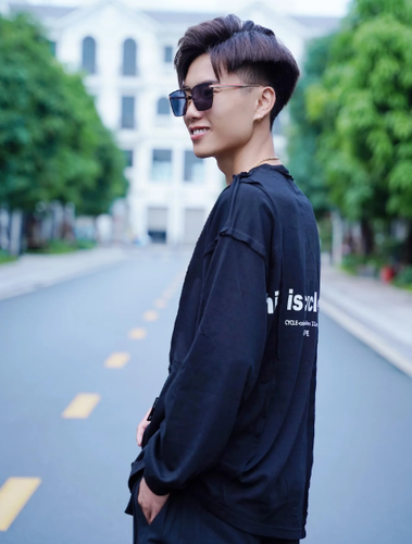 Đạt Villa hiện đang là cái tên khá nổi trong cộng đồng TikTok Việt Nam. Vì vậy việc anh chàng có một nguồn thu nhập lớn là điều dễ hiểu.