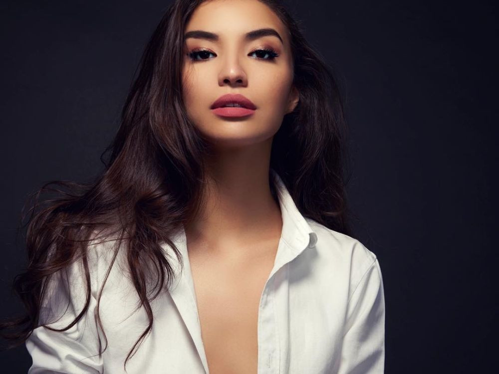 Hon nhan tan vo, cuoc song nang dau Hoang gia Malaysia gio ra sao?