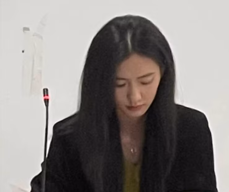 Được biết, nữ giảng viên này đã tốt nghiệp Đại học Sư phạm Hà Nam. Đây là một trường đại học tốt nhất ở tỉnh Hà Nam. Vì thế, năng lực và trình độ của cô được đánh giá cao.