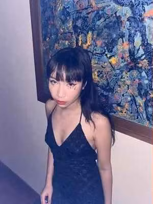  Gái xinh Mỹ Anh không khỏi trầm trồ, tự hào về nhan sắc đẹp từ thời trẻ của đấng sinh thành.