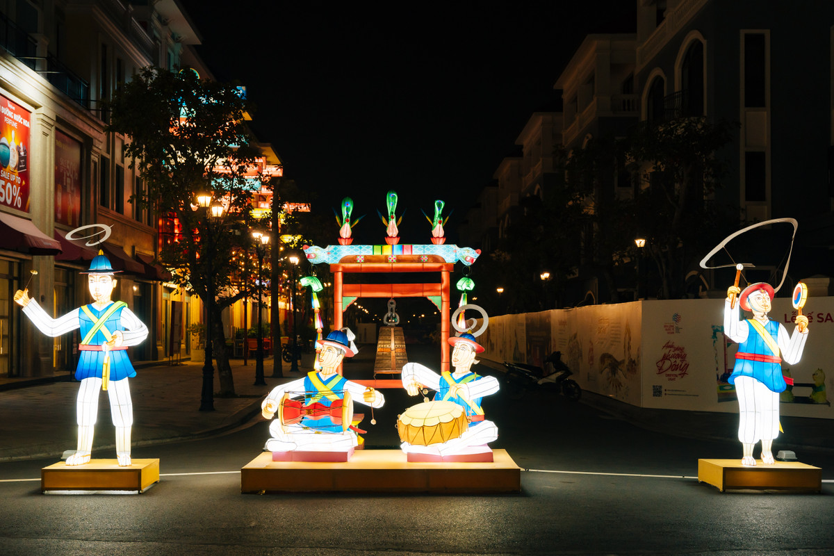 Đèn lồng mô tả nét văn hóa Hàn Quốc tại Lễ hội Đèn lồng Quốc tế Ocean 2025 - Ánh sáng phương Đông.