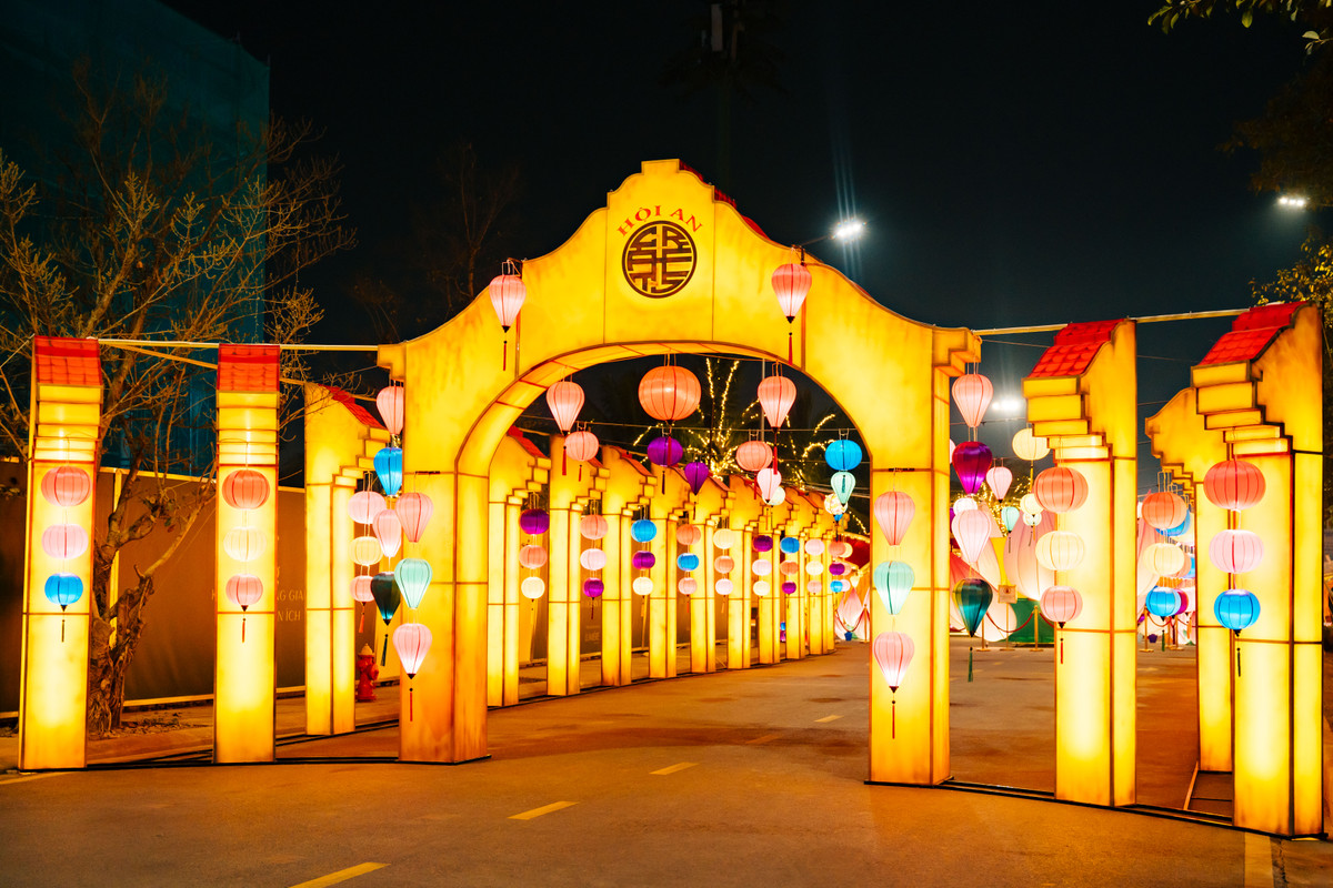 Với thông điệp xuyên suốt "Thắp sáng vì sự sống – Shine for Life”, Cuộc thi Thiết kế đèn lồng quốc tế Ocean 2025 không chỉ quy tụ những nghệ nhân đèn lồng xuất sắc nhất thế giới mà còn mở ra cơ hội nâng tầm và đưa nghệ thuật đèn lồng vào đời sống đương đại.