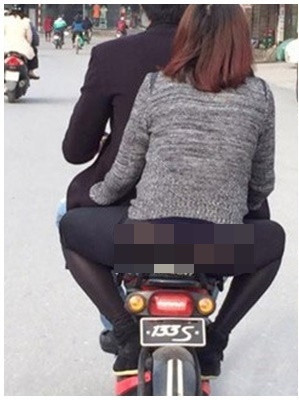 Bày tỏ quan điểm về phong cách ăn mặc của giới trẻ ngày nay, một thành viên đưa ý kiến: "Vấn đề mấu chốt của việc hành xử, ăn mặc chưa tốt nơi đông người chính là nhận thức mỗi người".