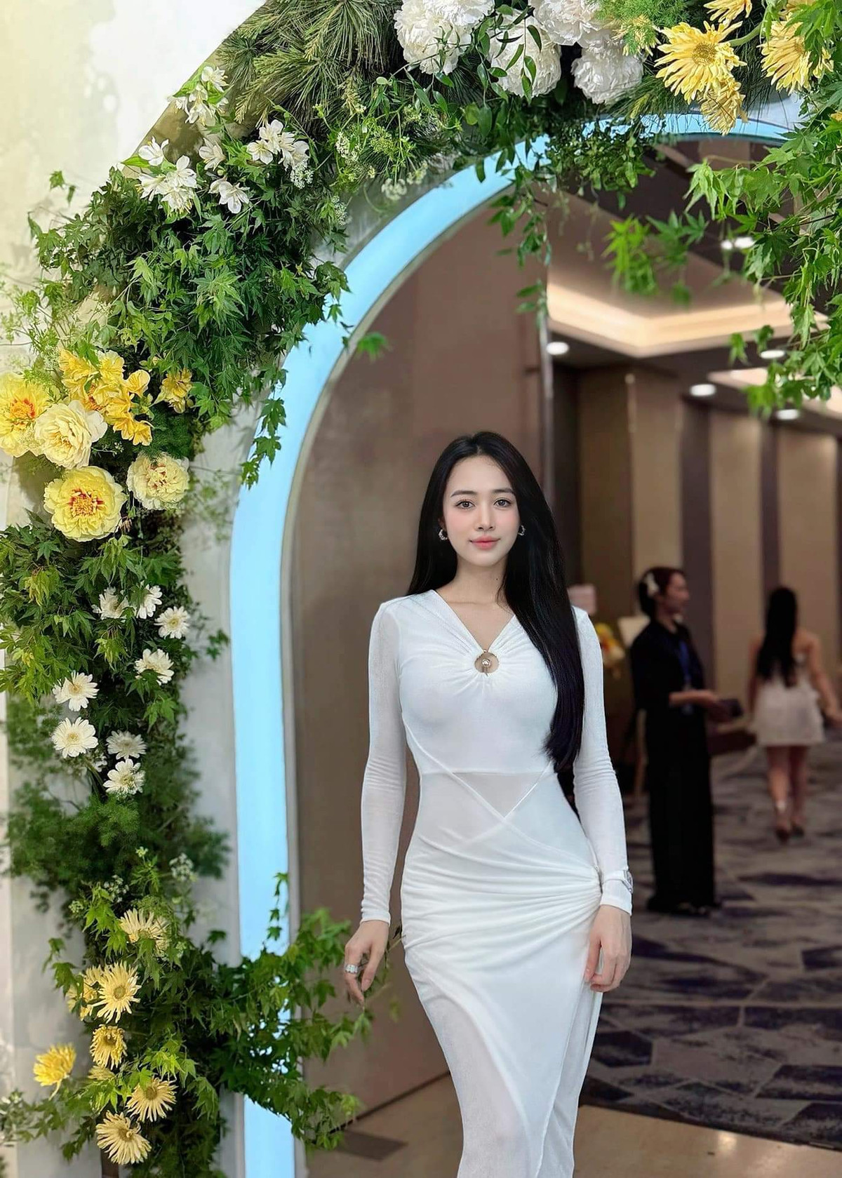 Dưới phần bình luận, nhiều người dành lời khen ngợi cho body quyến rũ của Hằng Habi. Tuy nhiên, ít ai biết, trước đó, cô nàng từng tự ti vì vóc dáng "cò hương".