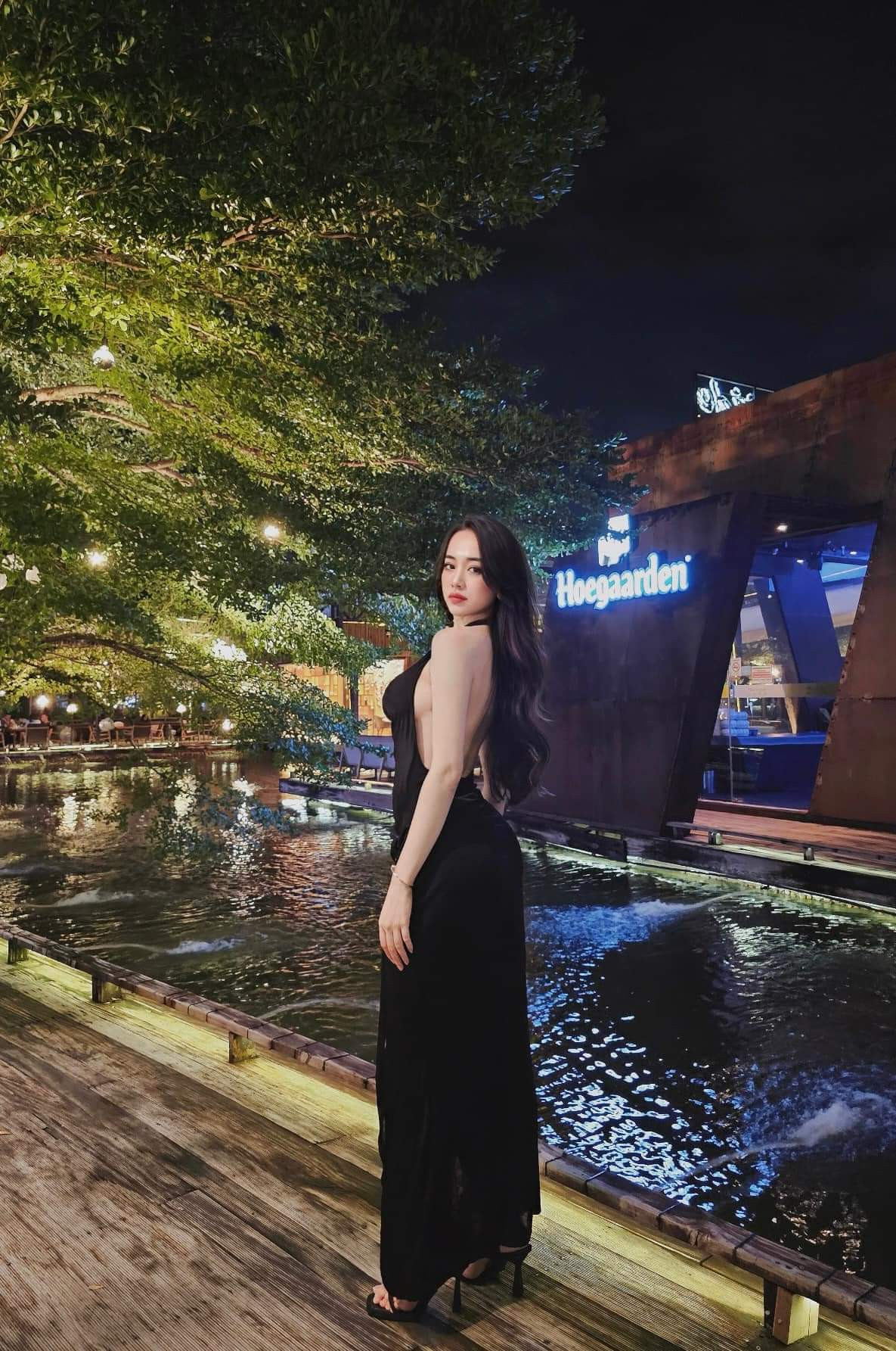 Hằng Habi cho biết thêm, ngoài việc khởi động kỹ, lựa chọn khối lượng tập luyện vừa sức và ăn uống khoa học như ăn nhiều thịt, cá, trứng, rau xanh, hoa quả, hạn chế ăn nhiều tinh bột và thức ăn nhanh cũng rất quan trọng trong quá trình giảm cân, giữ dáng.