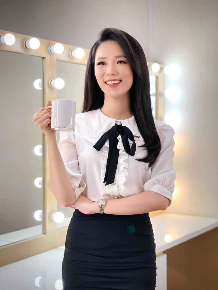 Hải Yến xuất thân là sinh viên ĐH Kinh tế Quốc dân. Cô thi tuyển MC lần đầu vào cuối năm 2018 nhưng không trúng vì chưa có nhiều kinh nghiệm dẫn.