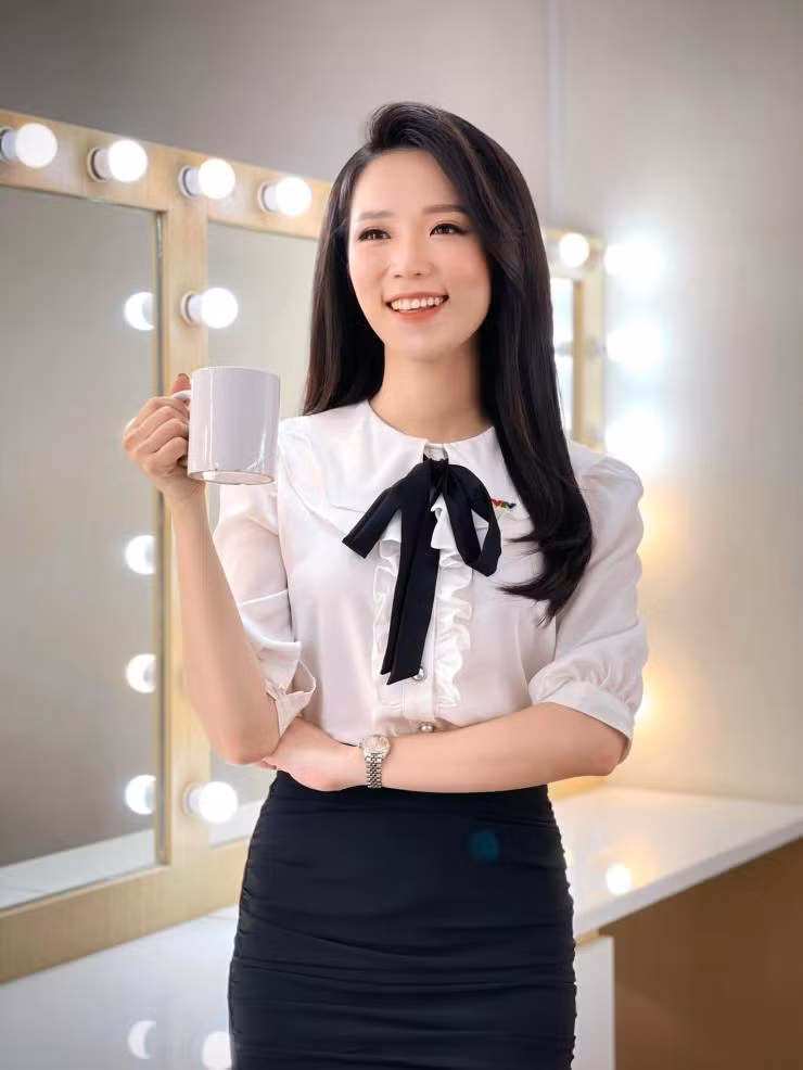 Hải Yến xuất thân là sinh viên ĐH Kinh tế Quốc dân. Cô thi tuyển MC lần đầu vào cuối năm 2018 nhưng không trúng vì chưa có nhiều kinh nghiệm dẫn.