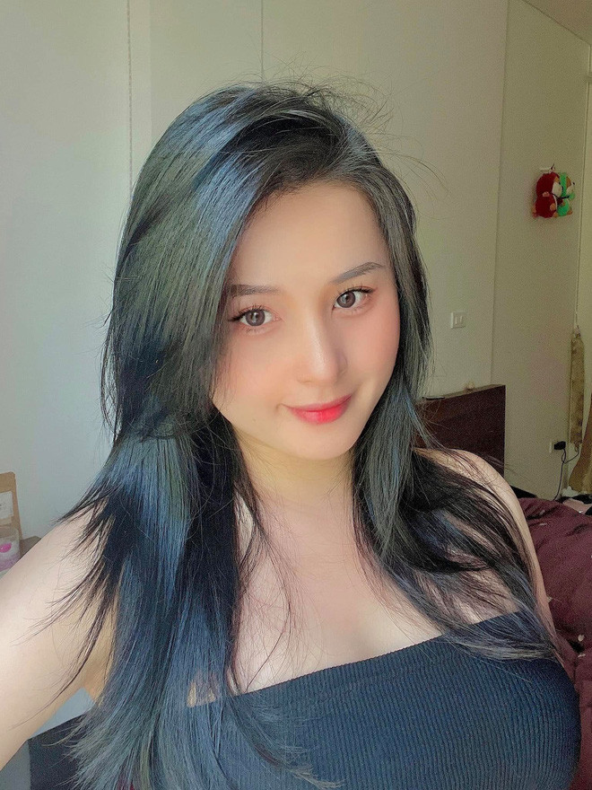 Đặc biệt, Thảo Nari khi đạt mốc 55kg càng giúp cô trở nên quyến rũ với vòng một căng tròn.