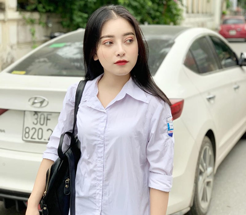 Cận cảnh gương mặt ngây thơ cùng vẻ đẹp không tỳ vết ở mọi góc độ của nữ sinh 10X Hà thành thường xuyên bị nhầm là con lai - Nguyễn Thị Hằng.