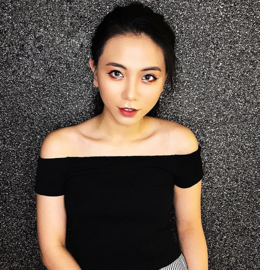 Mới đây, Đặng Tiểu Tô Sa đã tham dự tập 2 của chương trình Người ấy là ai mùa 5 và nhanh chóng gây được sự chú ý.