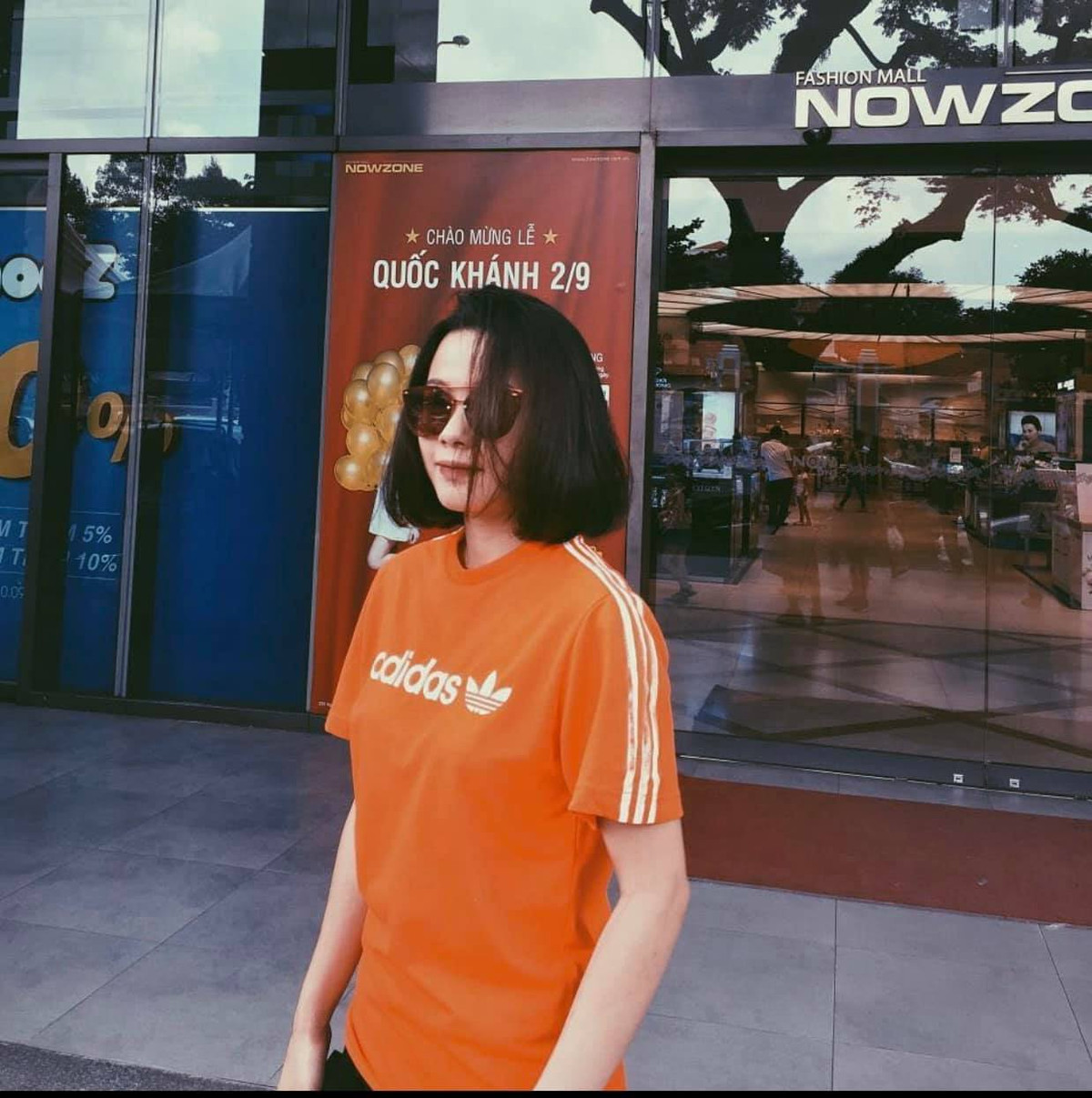 Ngoài đời Thùy Linh ưa chuộng những bộ thời trang khỏe khoắn mỗi khi xuất hiện.