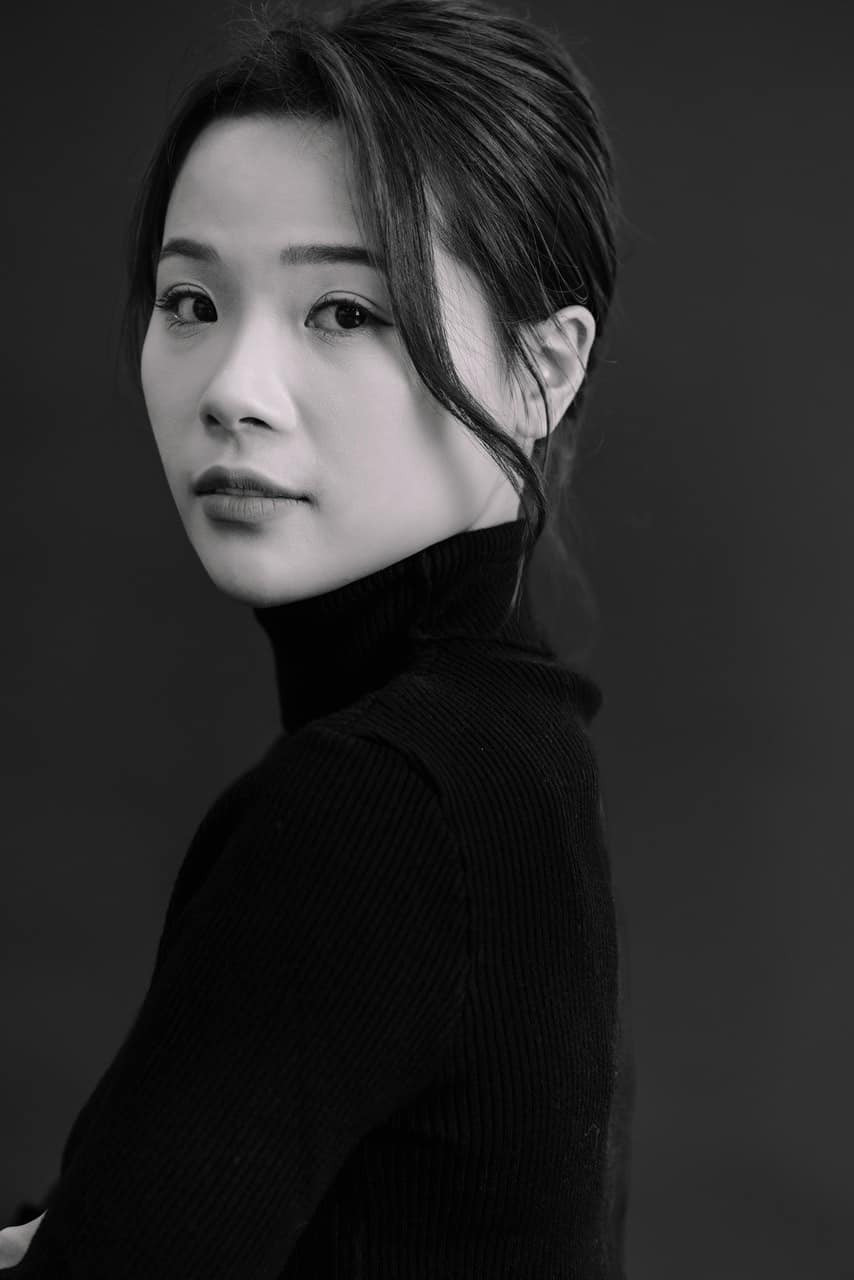 Nguyễn Thùy Linh sinh năm 1997, quê Phú Thọ, được biết đến với biệt danh "hoa khôi cầu lông". Cô được đào tạo tại CLB cầu lông Hà Nội và sau đó là CLB cầu lông Đà Nẵng.